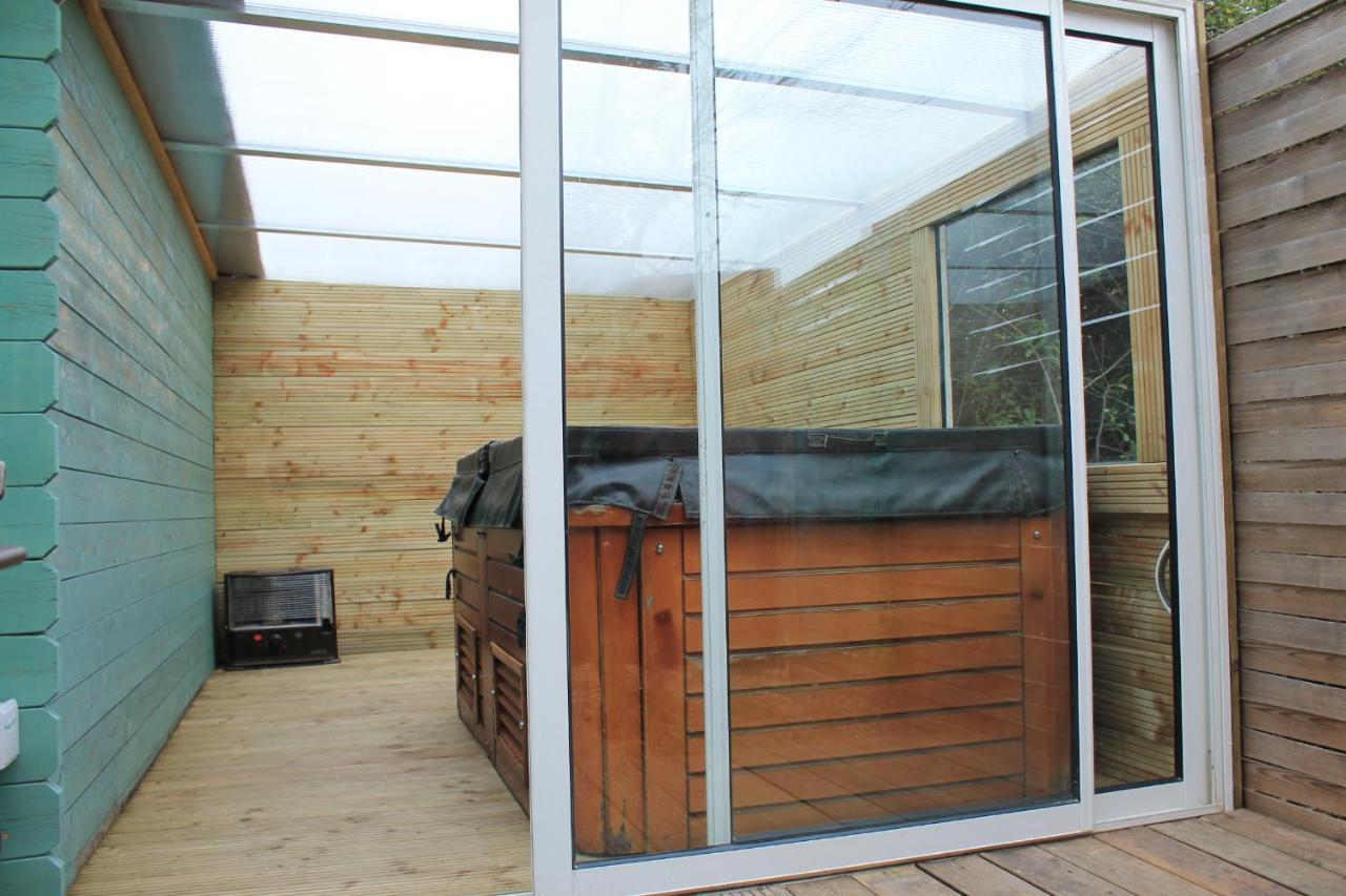 Petit Chalet Climatise Avec Jacuzzi Prive *